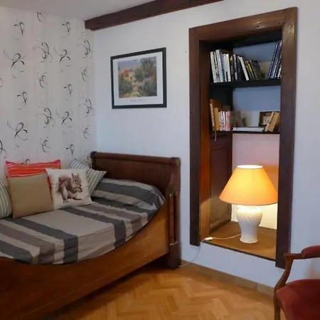 Holiday home Renove Avec Charme, Garage Et Velos A Disposition - Fr-1-611-36 *